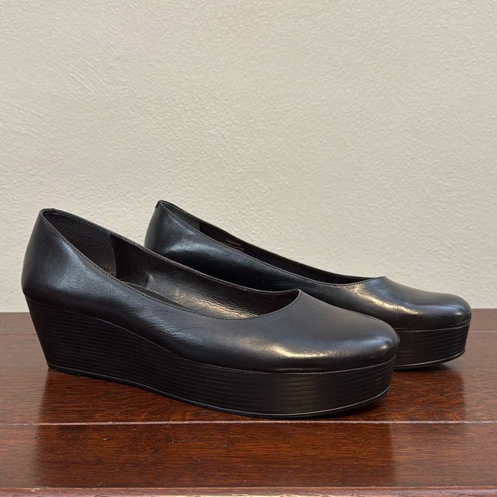 AEROSOLES Black Platform Shoes